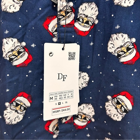 Denim & Flower Christmas Santa with Shades Navy Short Sleeve Button Down NWT M - Picture 3 of 4